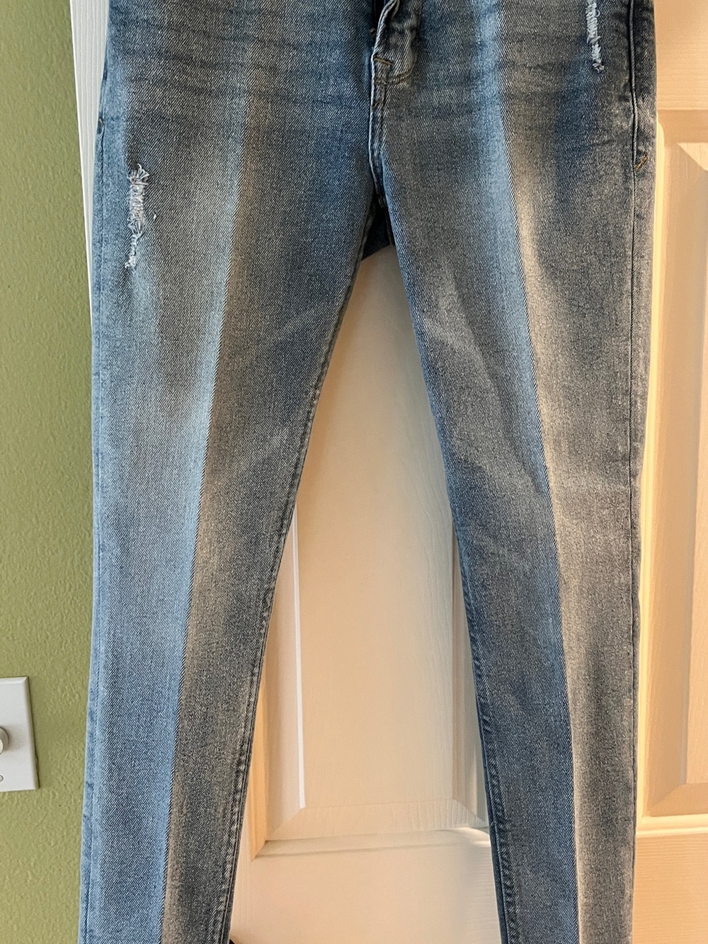 Kensie Washed Blue Skinny Jeans…NWOT